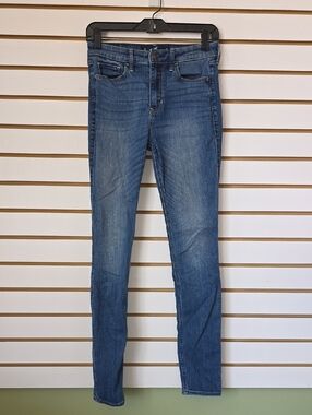 Hollister Skinny Jeans 26